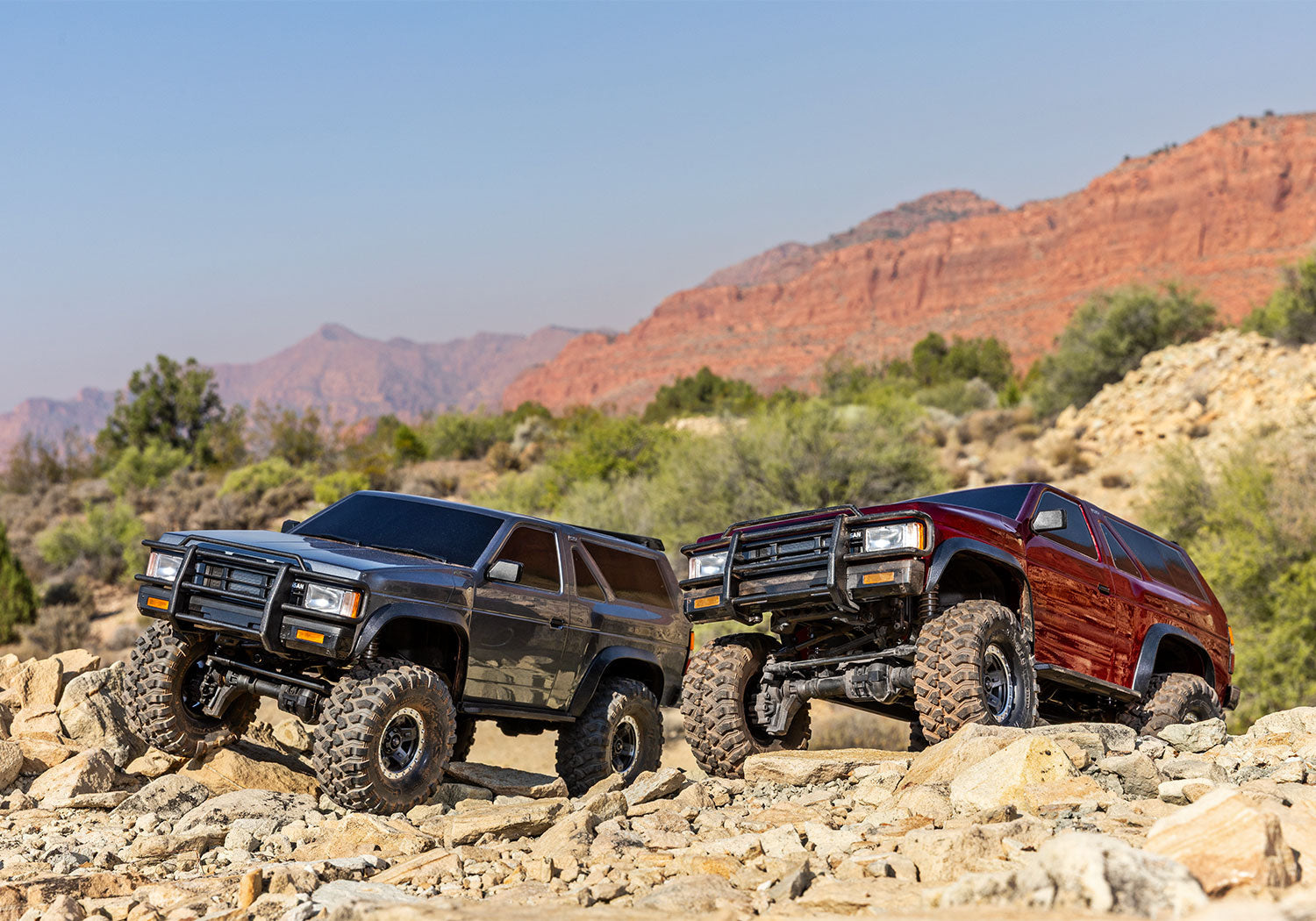 Traxxas TRX-4 Nissan Pathfinder 110056-4 - Acción Red y Silver