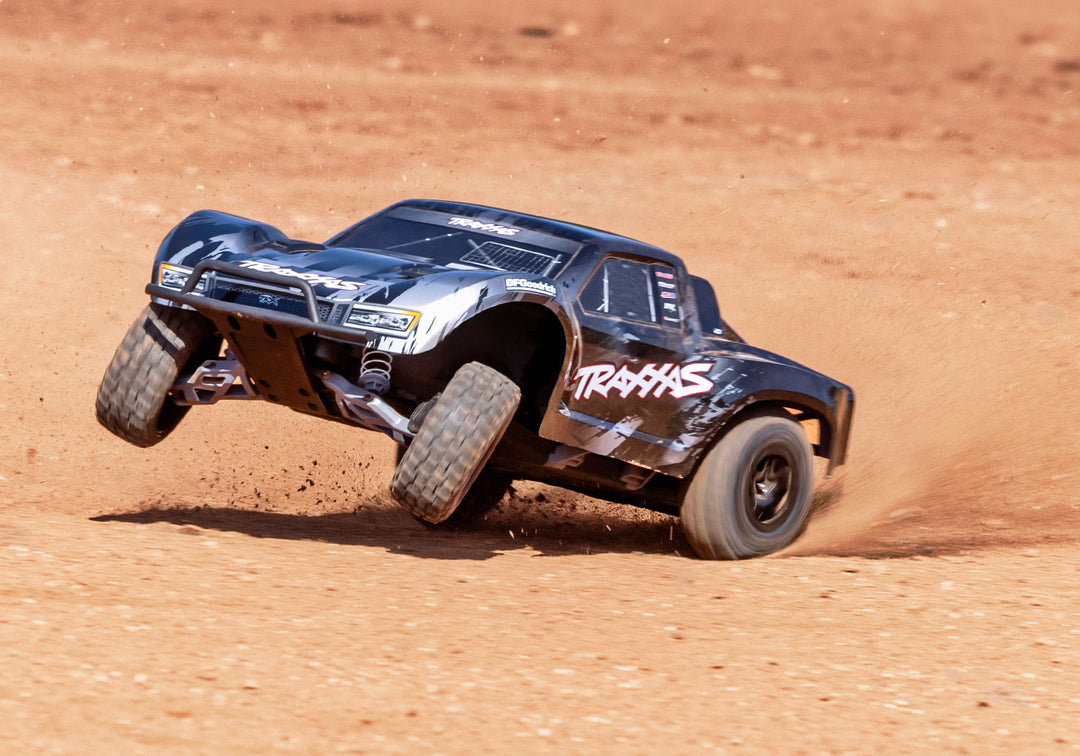 Traxxas Slash 2WD Brushless 58434-4 - Black acción tierra