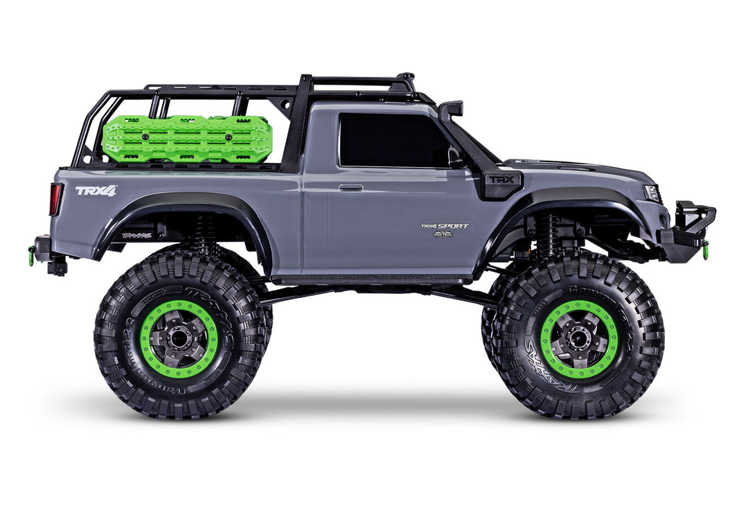 Traxxas TRX-4 Sport High Trail Edition 82044-4 - Gray lateral